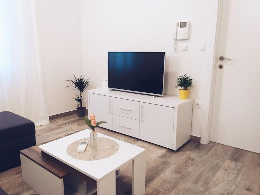 Brand New Lovely Apartment Bella Дубровник Екстериор снимка